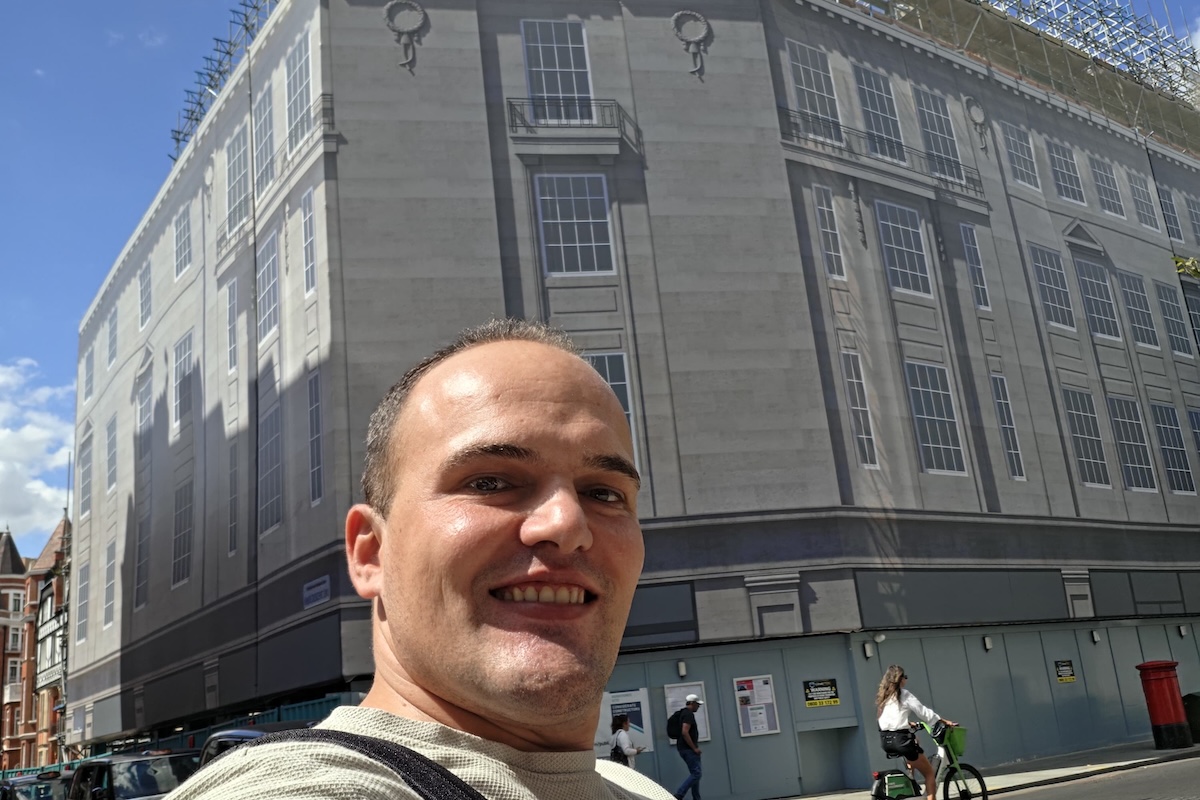 First site visit at 30-33 Sloane Street